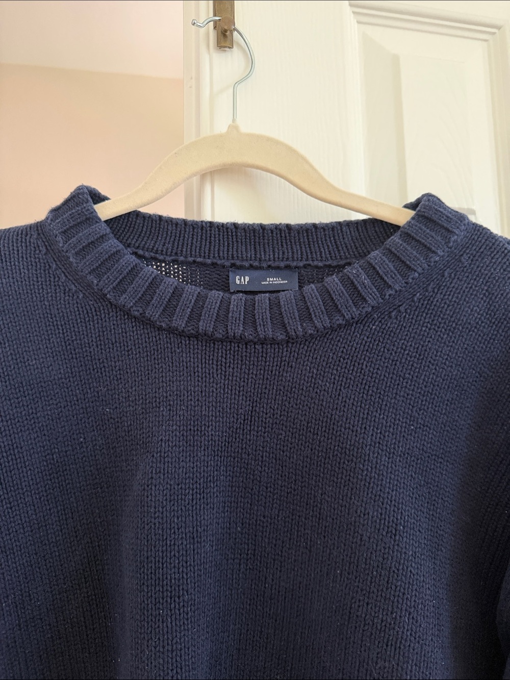 GAP Women’s Dark Navy Crewneck Sweater